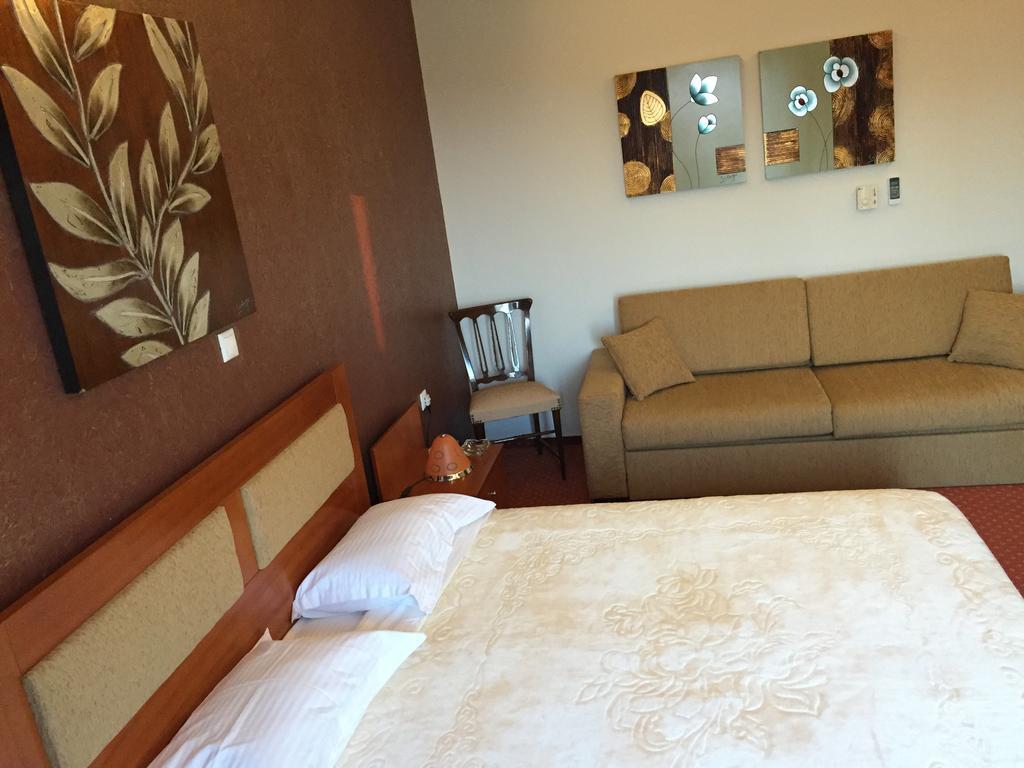 Achillio Hotel Komotini Esterno foto