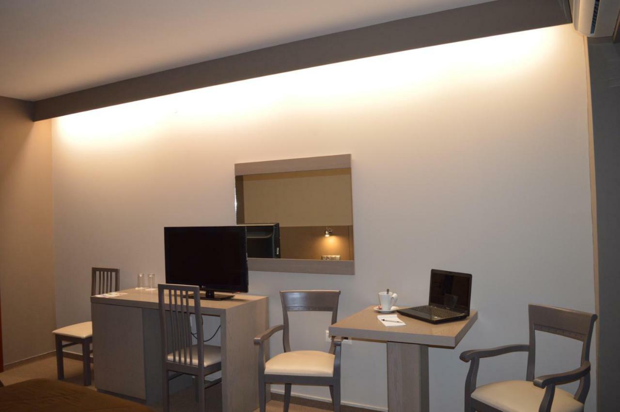 Achillio Hotel Komotini Esterno foto